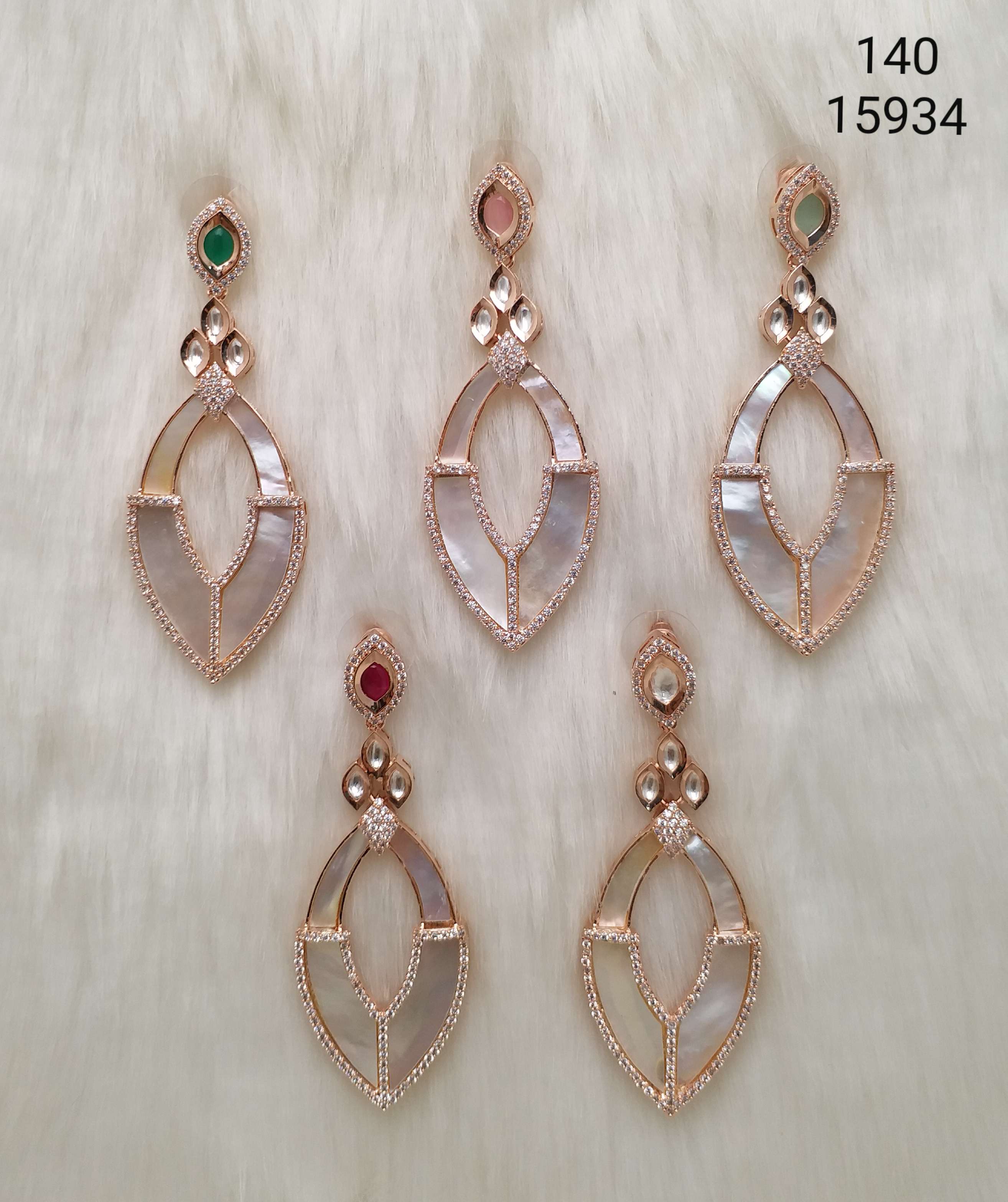 Hia Earrings - E4469