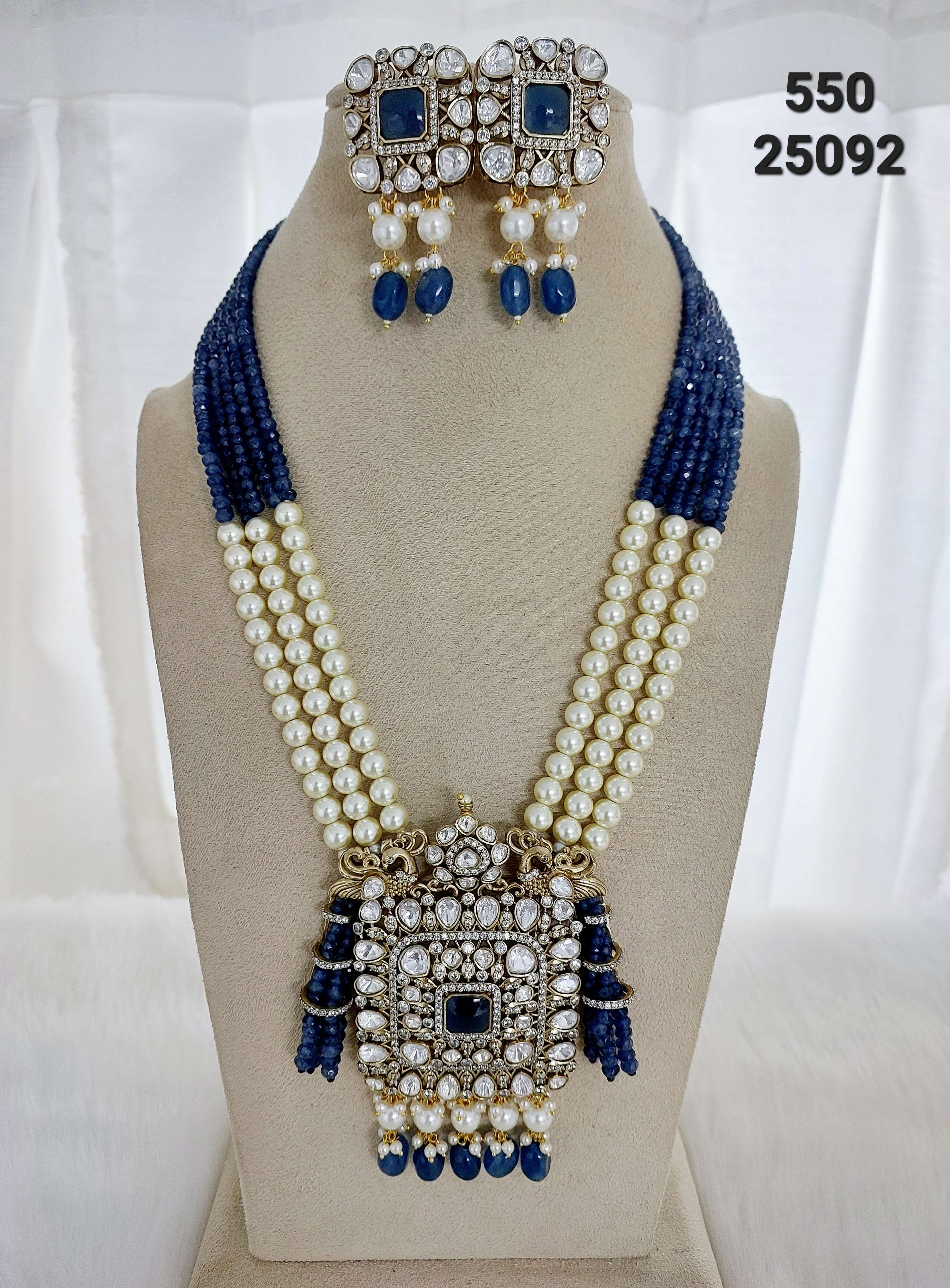 Kundan Fancy Pendant Set - L408