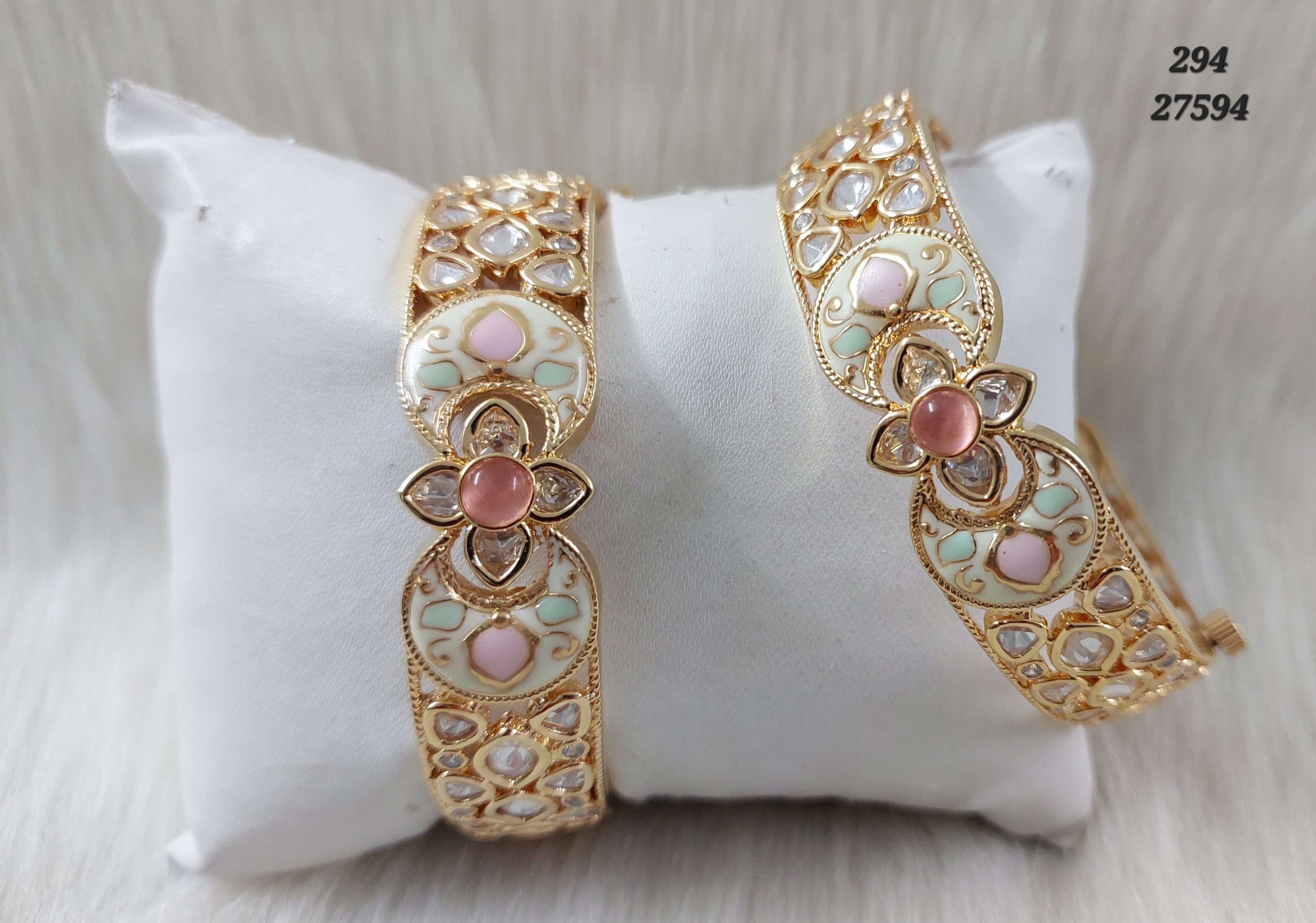Kundan Bangle - B60