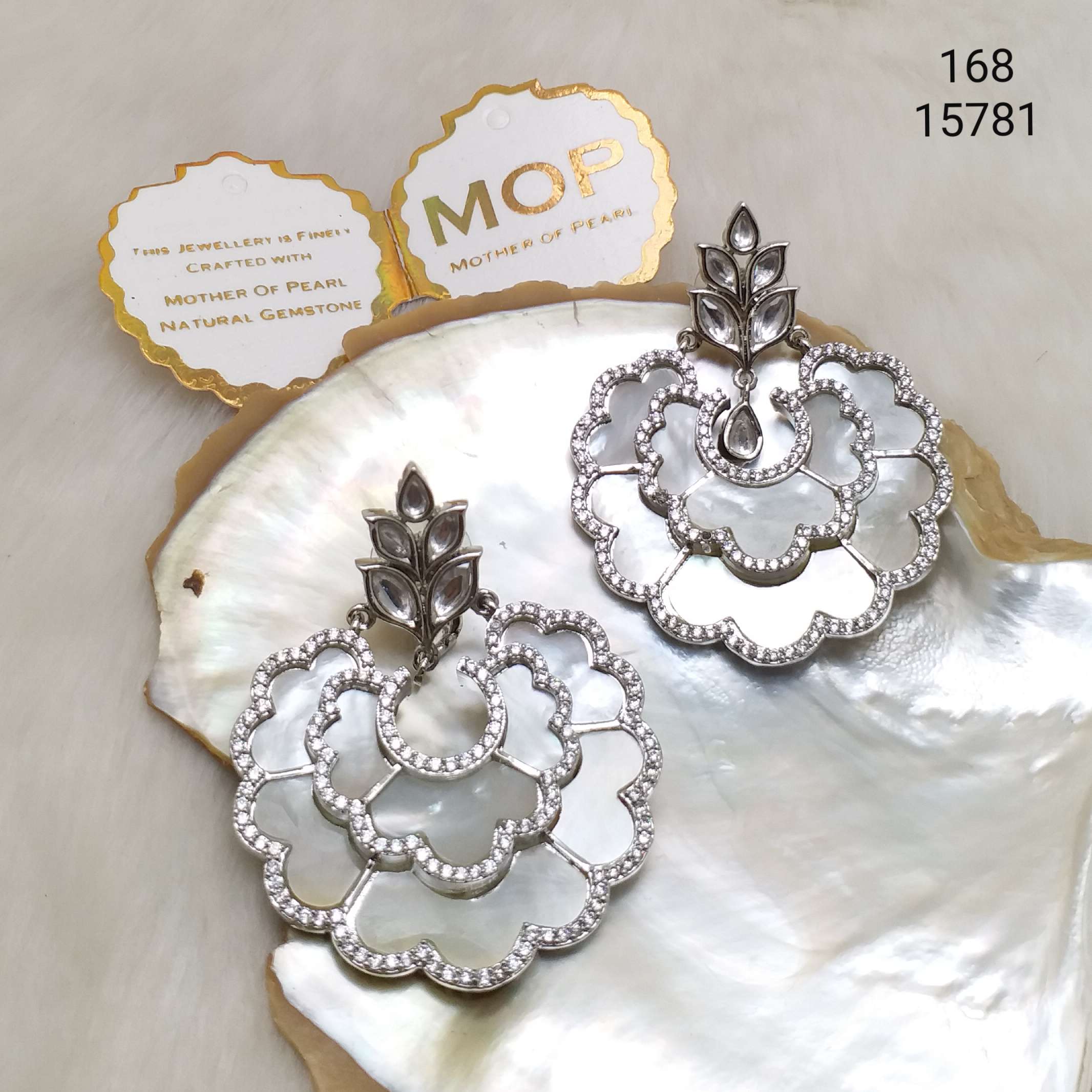 Hia Earrings - E4408