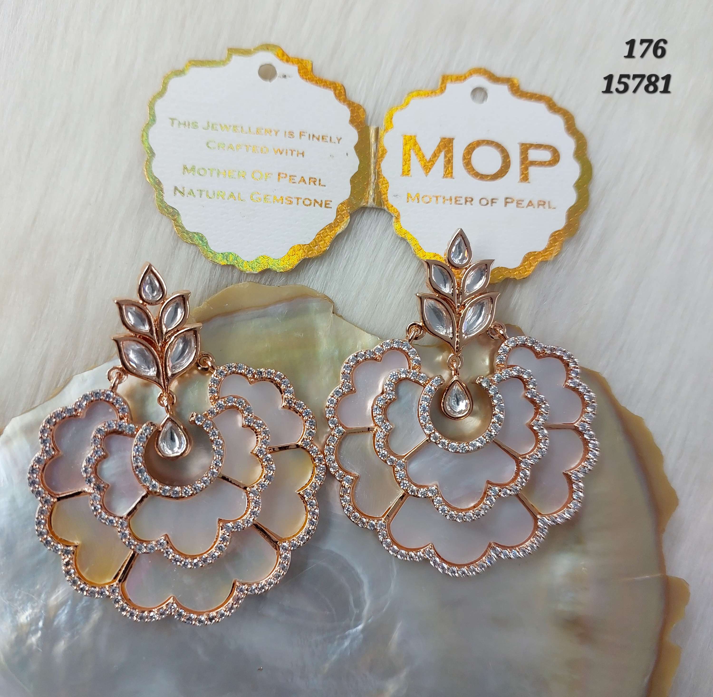 Hia Earrings - E4408