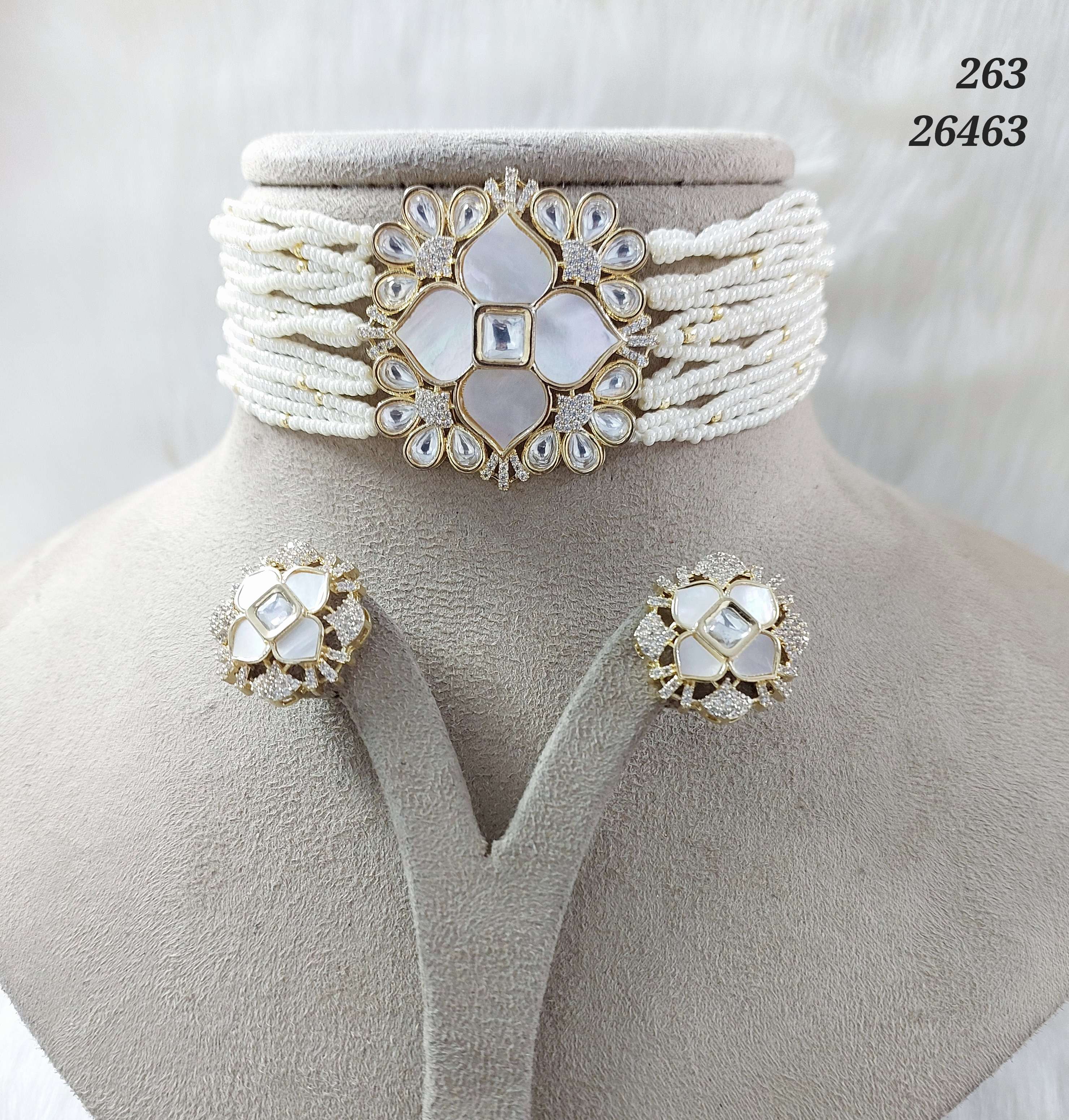 Hia Choker - C2156