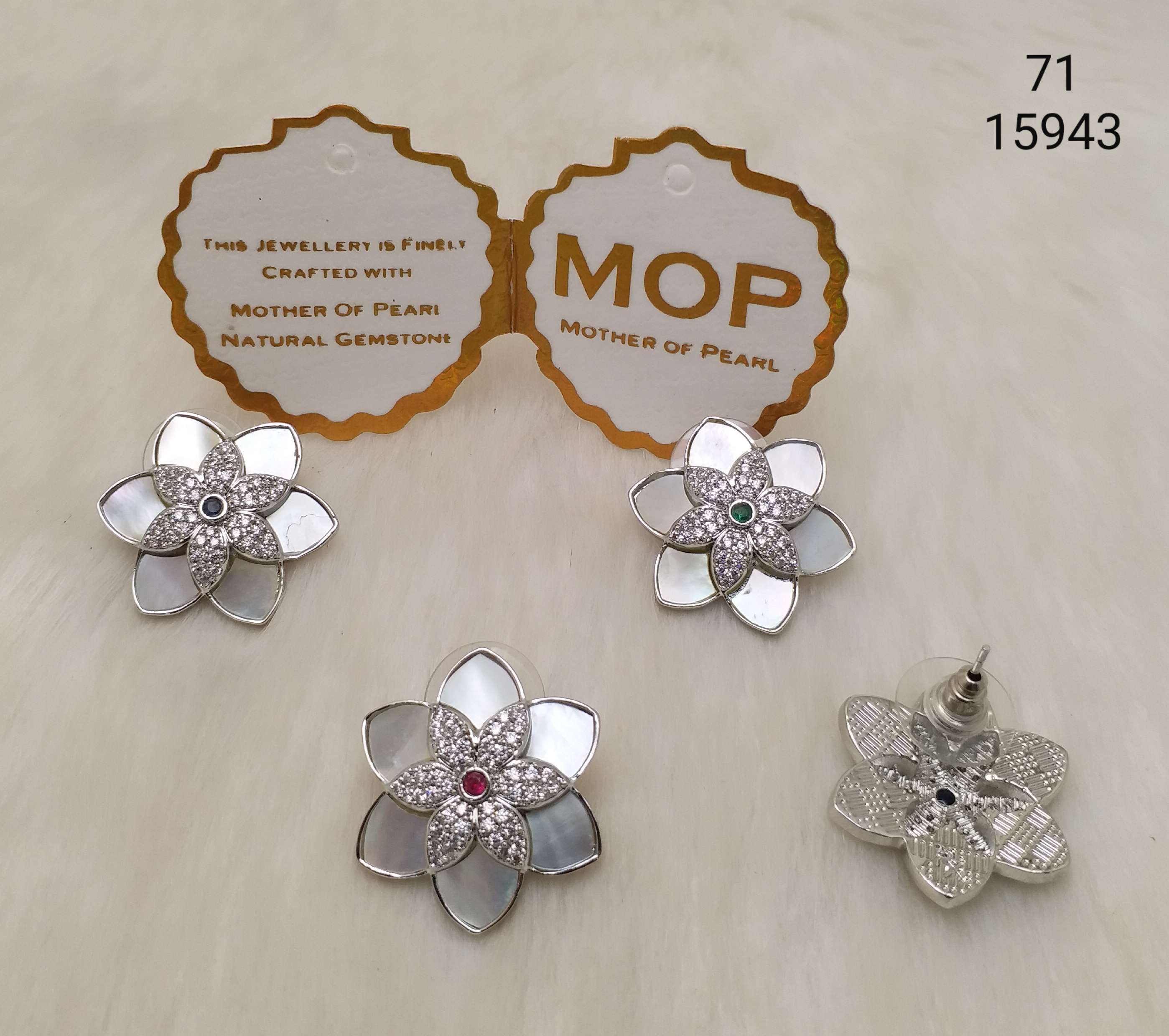 Hia Earrings - E4439