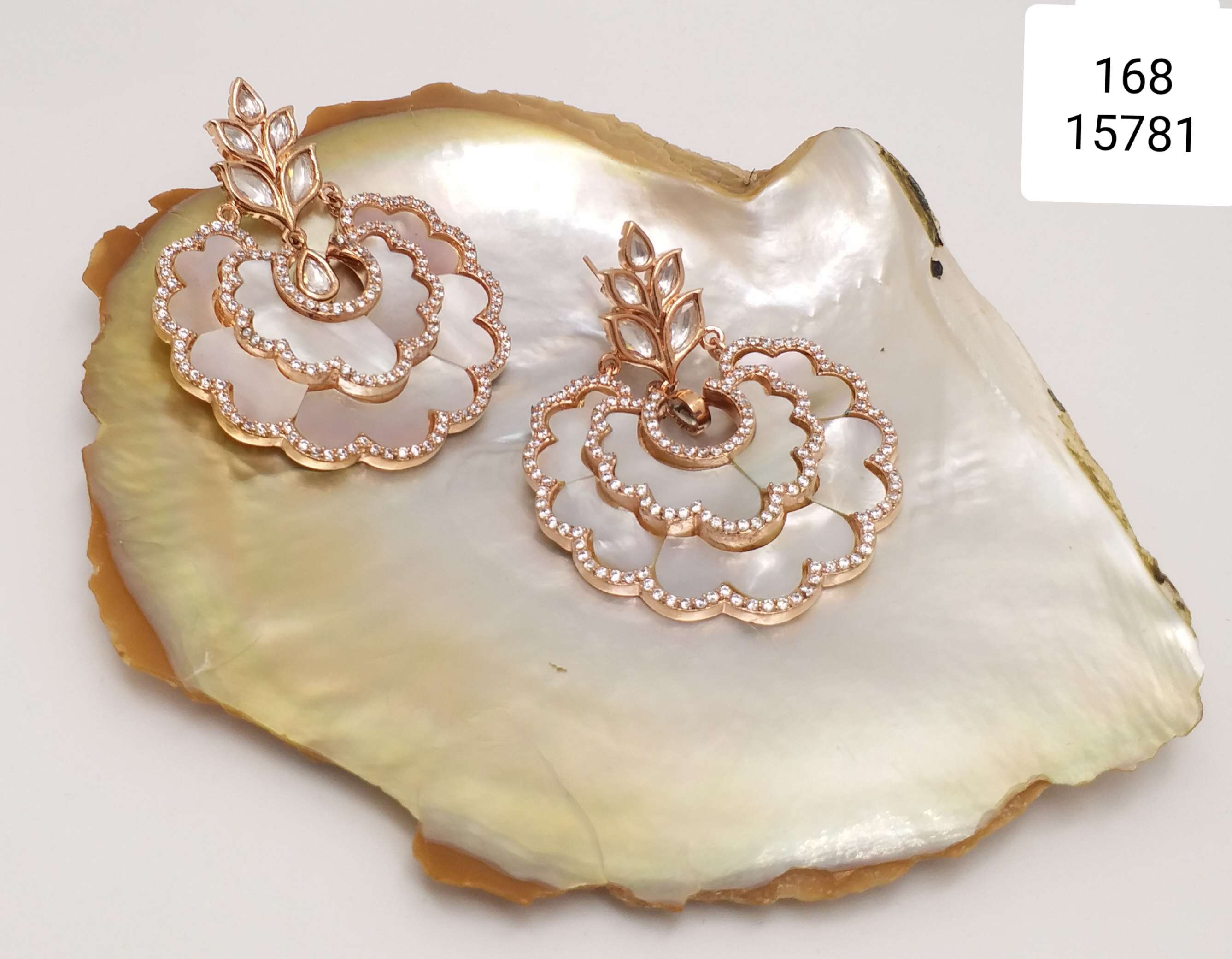 Hia Earrings - E4408