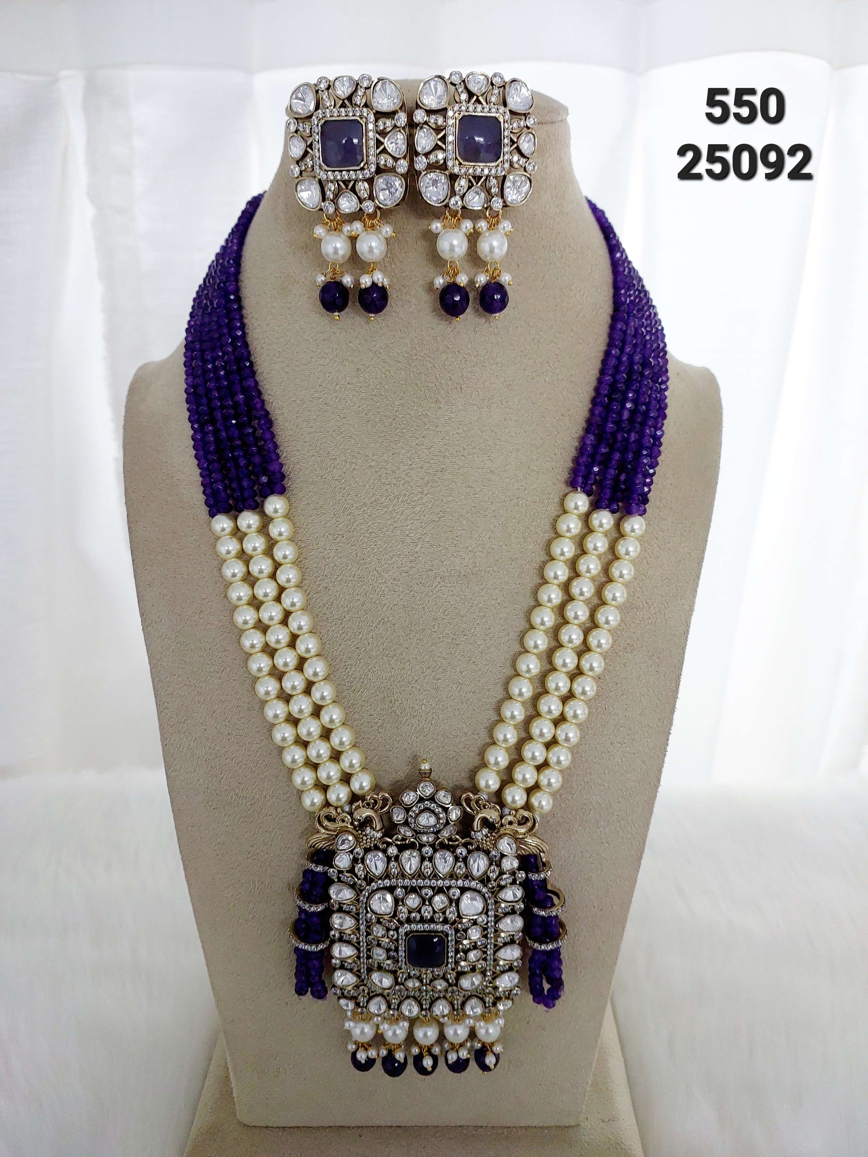 Kundan Fancy Pendant Set - L408