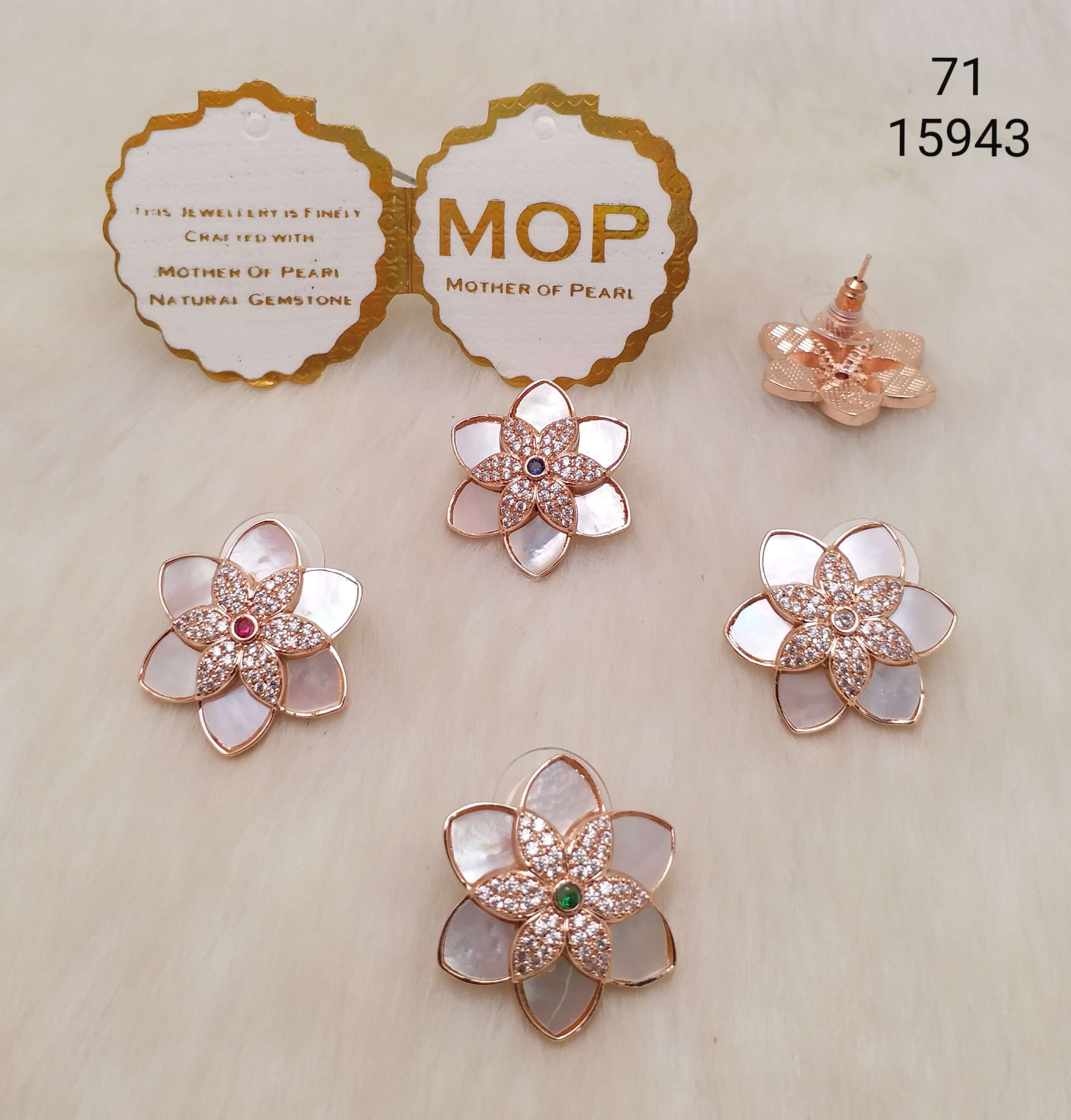 Hia Earrings - E4439