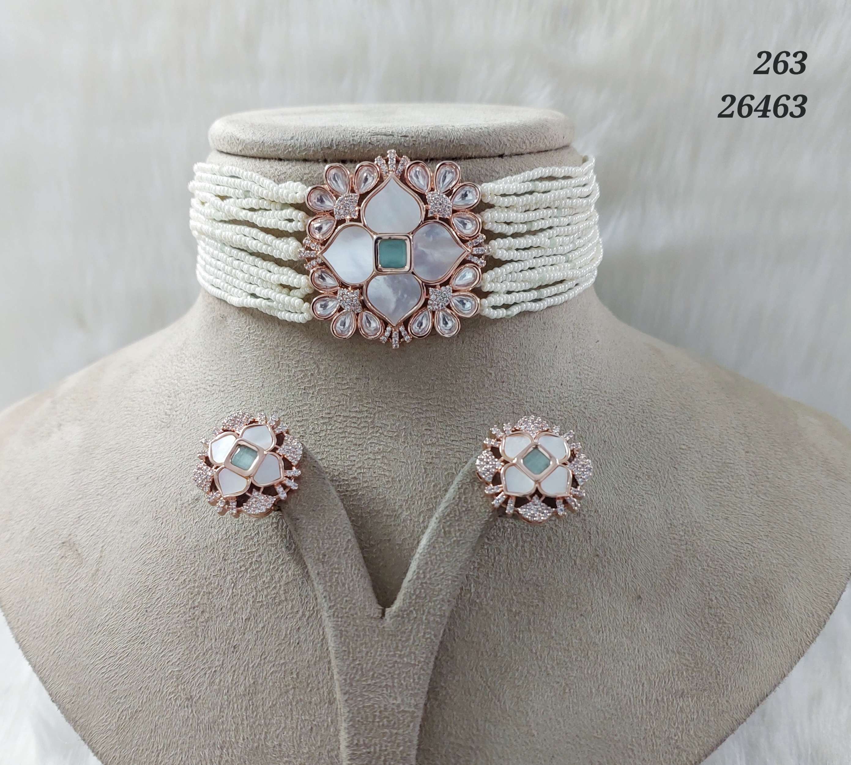 Hia Choker - C2156