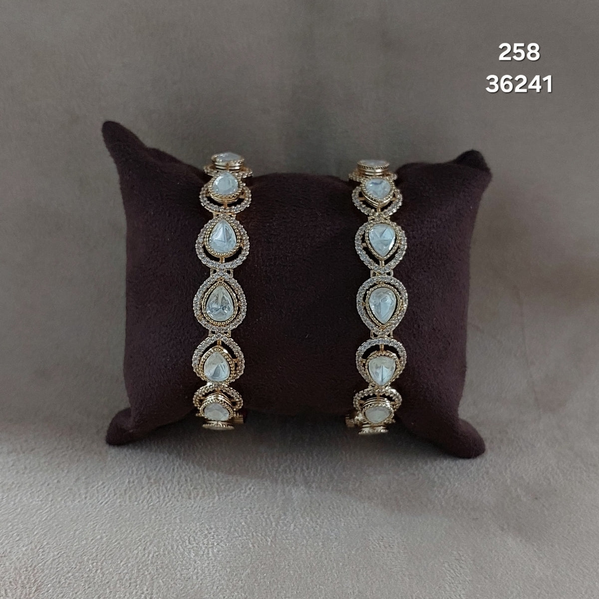 Kundan Bangle - B1420