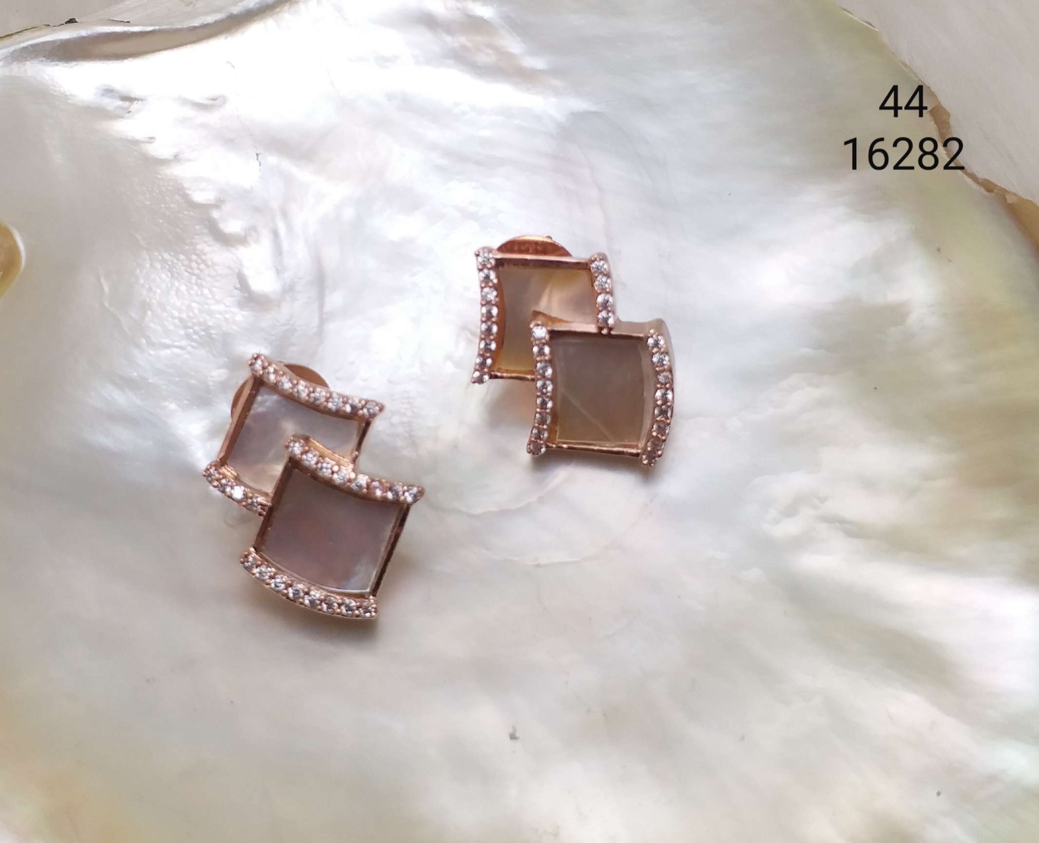 Hia Earrings - E4444